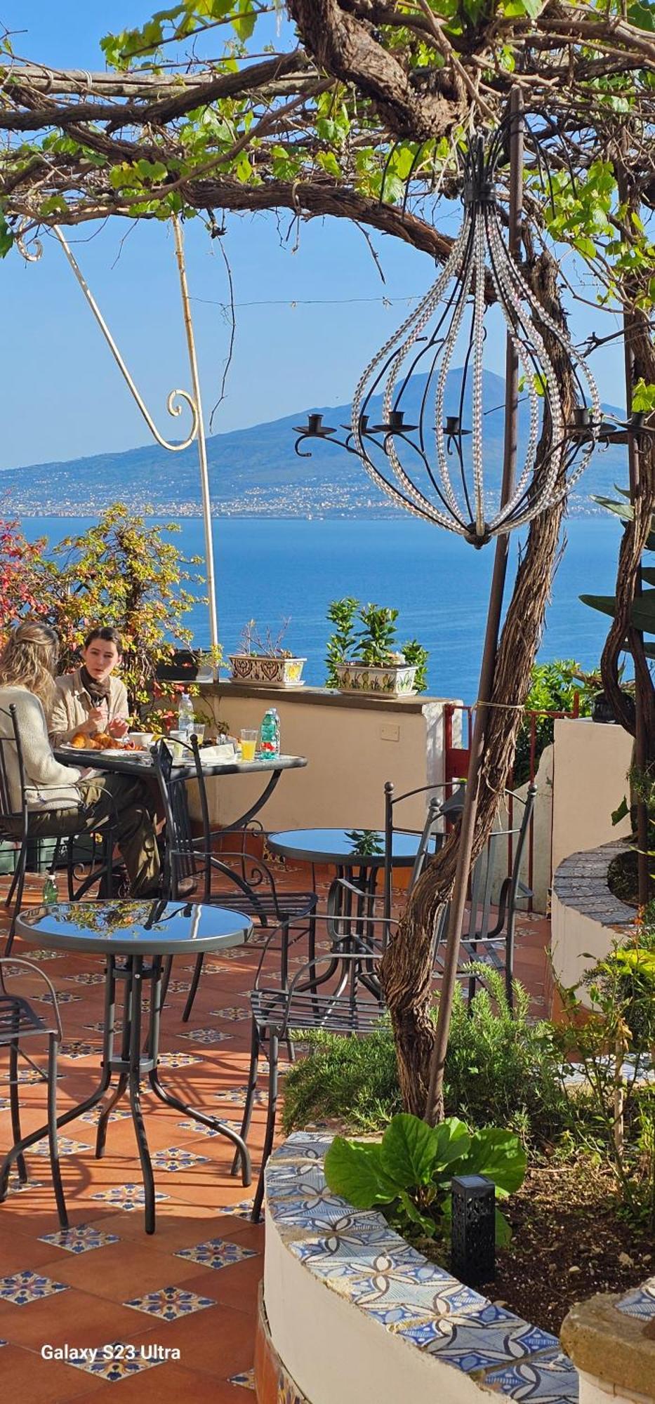 Апартаменти Dimora Del Conte Sorrento Coast Seaview Віко-Екуенсе Номер фото