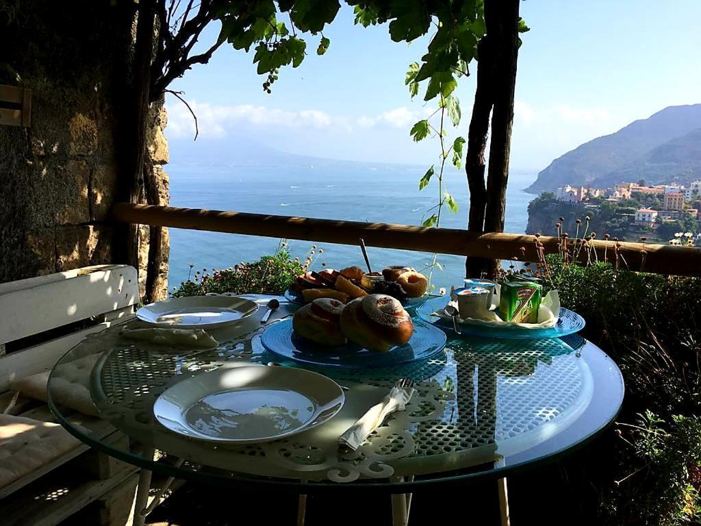 Апартаменти Dimora Del Conte Sorrento Coast Seaview Віко-Екуенсе Екстер'єр фото